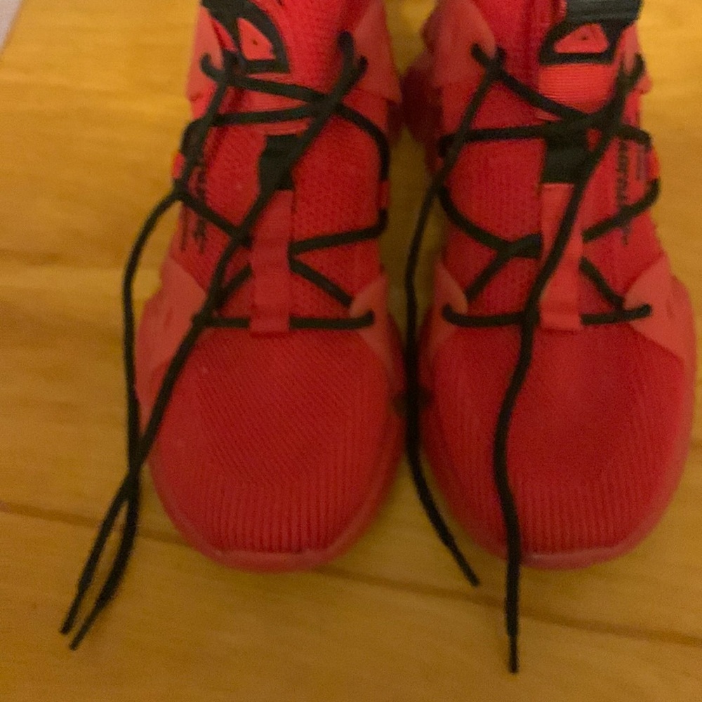 Red black lifestyle shoes size 7